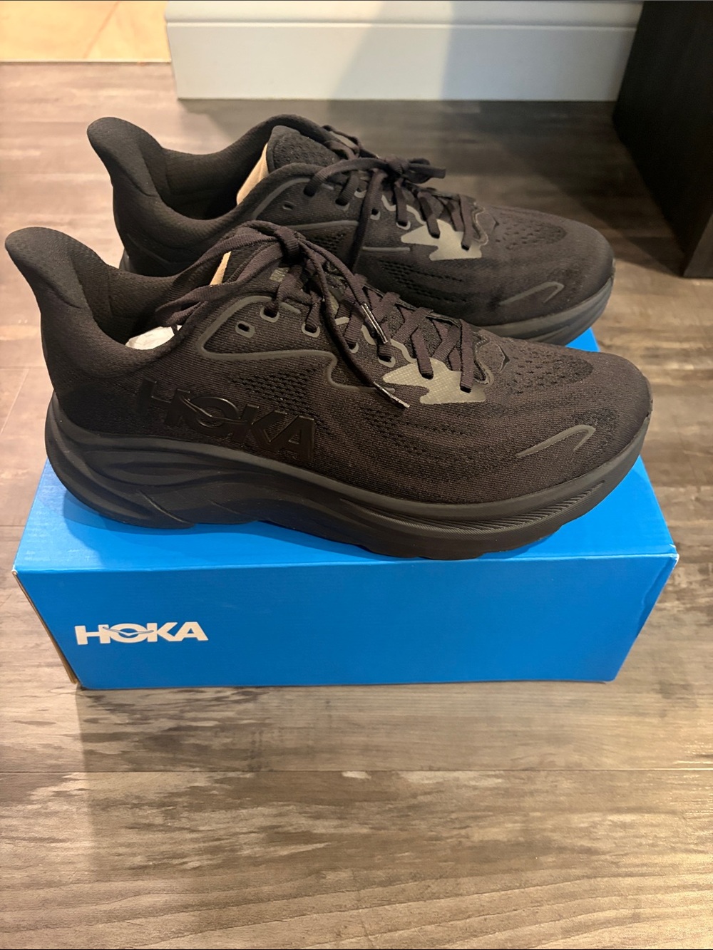 Hoka One One Clifton 10